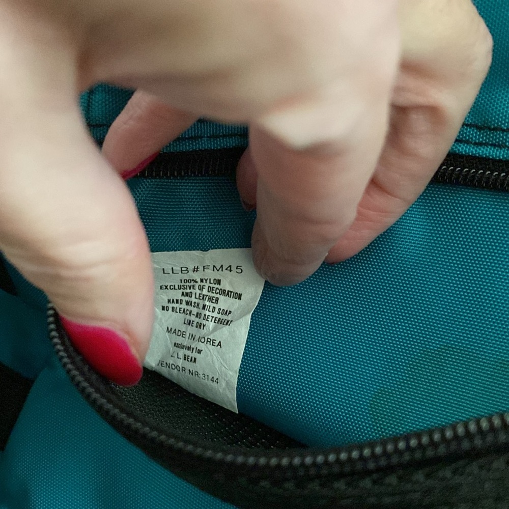 L.L. Bean Travel Toiletry Bag Shade of Blue or Green - Picture 15 of 17